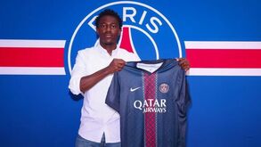 Eddy Doué representa os sub-21 do PSG