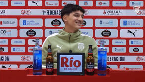 Jovem português surpreende durante apresentação no Lugo: «Quando era miúdo, joguei um 'Modo Carreira' no FIFA...»