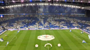 FC Porto-Benfica: a entrada das equipas com direito a coreografia nas bancadas