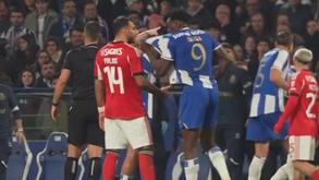 Samu mostrou símbolo do FC Porto a Pavlidis e deixou provocação: «Respeita»