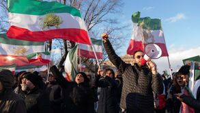 Protesto com bandeiras do Irão contra alegada violência para Trump intervir