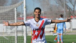 Etienne Eto'o, filho de Samuel Eto'o, junta-se ao Villarreal CF