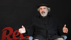 Manuel João Vieira abre o livro em entrevista a Record