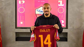 Donyell Malen reforça Roma