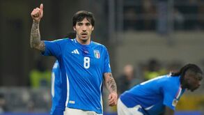 Tonali, médio italiano do Newcastle, agrada à Juventus