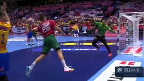 Magia pura: o grande golo de Kiko Costa na estreia vitoriosa de Portugal no Europeu de andebol