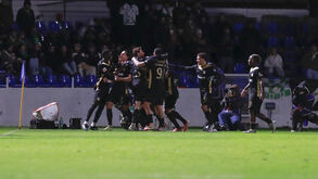 Jogadores do Alverca fazem a festa frente ao Moreirense