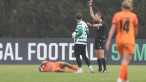 Árbitra Sofia Gama deu vermelho a Telma Encarnação e Cinthia González