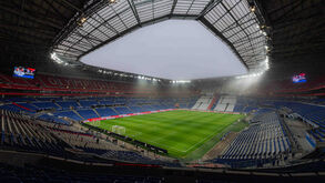 Lyon e Brest medem forças no Groupama Stadium