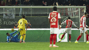 Bernardo Fontes não conseguiu travar remate de Zalazar