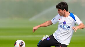 João Neves falha jogo em Alvalade