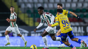 E. Amadora vence Estoril por 3-0 na segunda parte do jogo