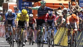 Tobias Lund Andresen vence primeira etapa e assume liderança do Tour Down Under