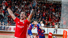 Lucas Ordoñez festeja frente ao Barcelona em jogo da Champions em 2019