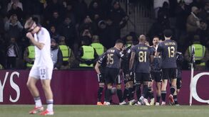 Qarabag vence Frankfurt com golo no último minuto e continua na Europa