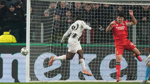 Jogo entre Juventus e Benfica na Liga dos Campeões