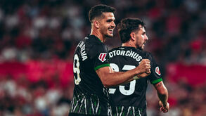 André Silva tem cláusula especial no Elche que permite ao FC Porto contratá-lo... por metade do valor