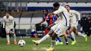 Samu falha penálti no Plzen-FC Porto