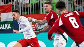 Hungria vence Polónia