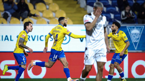 Begraoui festeja com Rafik Guitane, que este sábado somou mais duas assistências