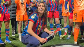 Rainha da festa: Kika Nazareth protagonista nos festejos do Barcelona após conquista da Supertaça