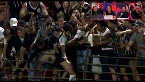 Yuri Alberto foi festejar golo com os adeptos do Corinthians e acabou... sem calções