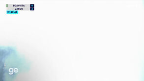 «Ninguém vê nada, vai ser surpresa!»: fumo 'tapa' jogada do Vasco e deixa comentador às escuras