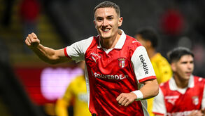 Lagerbielke volta ao onze na Holanda