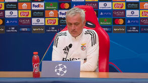 Mourinho: «Enquanto o mercado está aberto a porta não está fechada»