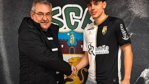 João Rodrigues, presidente do Farense, apadrinha chegada do reforço Gal Kranjcic