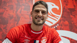 Oficial: Gonçalo Paciência é reforço do Santa Clara