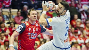 Miguel Neves em ação frente à Noruega