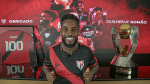 Guilherme Romão renovou com o At. Goianense e reforça o Santa Clara