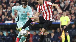 Eduardo Quaresma em ação frente ao Ath. Bilbao