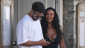 Rúben Dias e Maya Jama