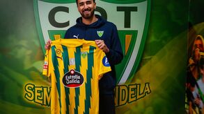 João Silva reforça a defesa do Tondela