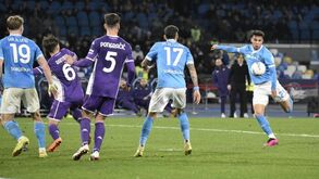 Nápoles vence e consolida liderança na Liga Italiana