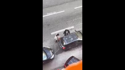 Raiva ao volante transforma rua francesa em pista de 'carrinhos de choque'