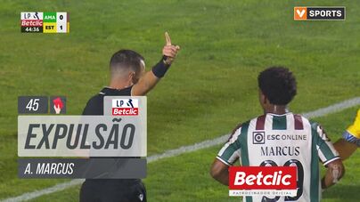 A agressão que valeu a expulsão de Abraham Marcus no Estrela-Estoril