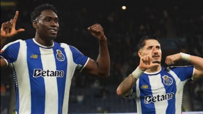 Promessa cumprida: Samu e Borja Sainz não esqueceram adepta muito especial no festejo de um golo