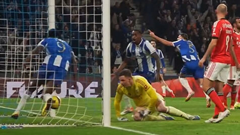 FC Porto mostra outro ângulo do golo de Bednarek que valeu a vitória frente ao Benfica