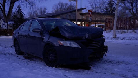 “Se há uma comunidade que vai aparecer e dar o dedo do meio é Minneapolis”: mulher critica ICE após incidente com adolescentes 