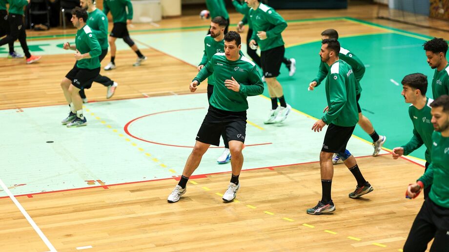 Seleção de andebol a treinar em Rio Maior