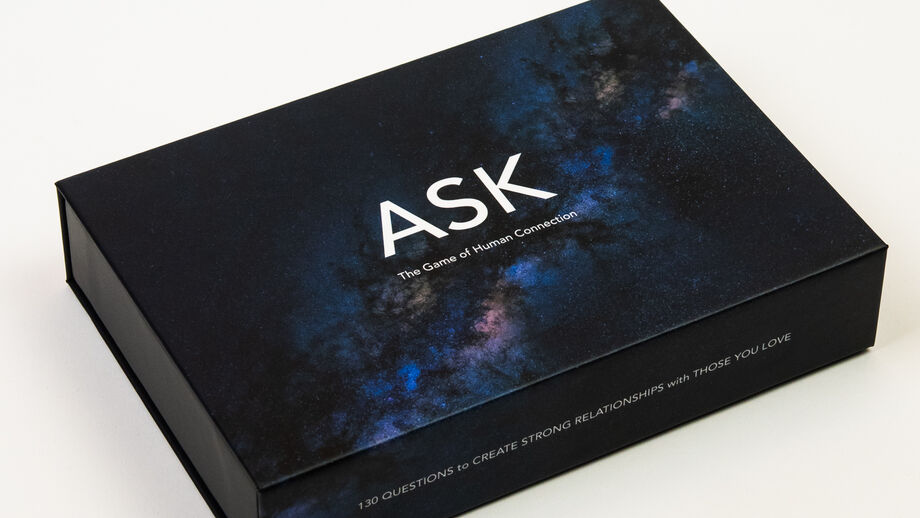 ASK: Um jogo para criar conexões humanas através de 130 perguntas