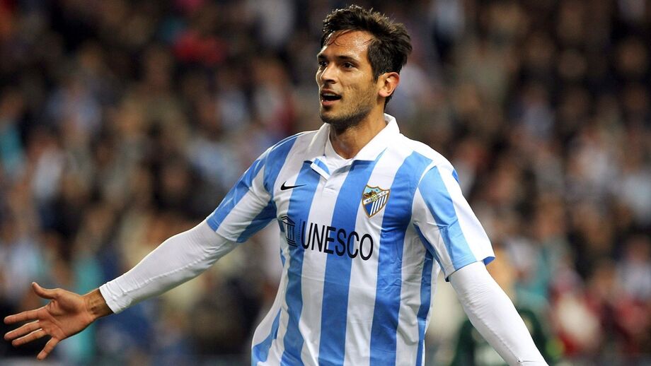 Roque Santa Cruz assina pelo Nacional do Paraguai