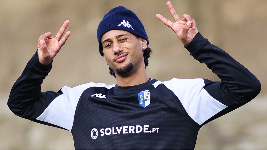 Jojó regressa aos treinos no Vizela após empréstimo ao Sheriff Tiraspol.
