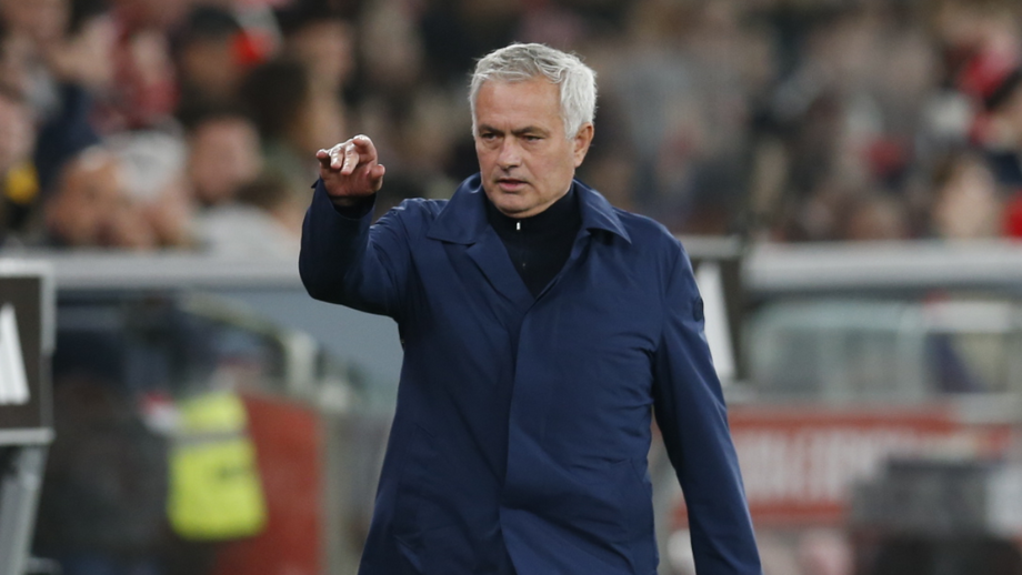 José Mourinho durante o Benfica-Estoril