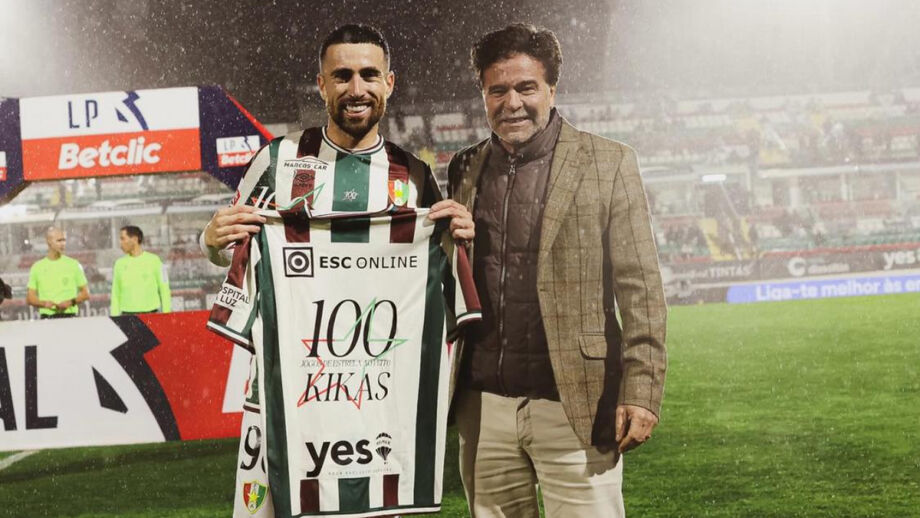 Kikas recebeu camisola de Paulo Lopo, presidente do Estrela 