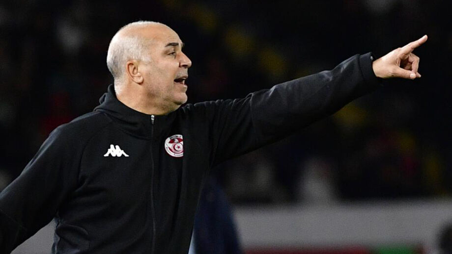 O selecionador da Tunísia, Mondher Kebaier, foi afastado após eliminação na CAN