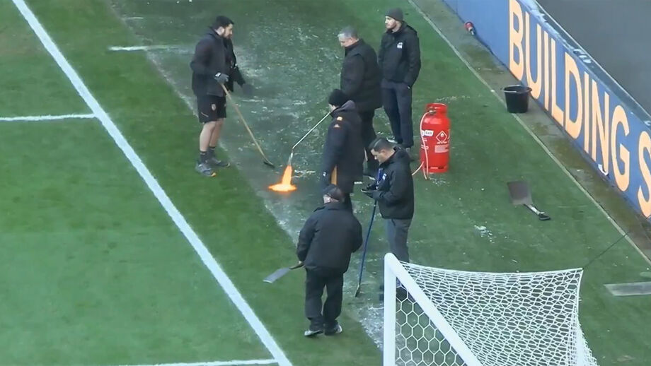 Duelo com o Watford acabou por ser adiado, à imagem do que aconteceu com alguns outros do Championship devido ao mau tempo